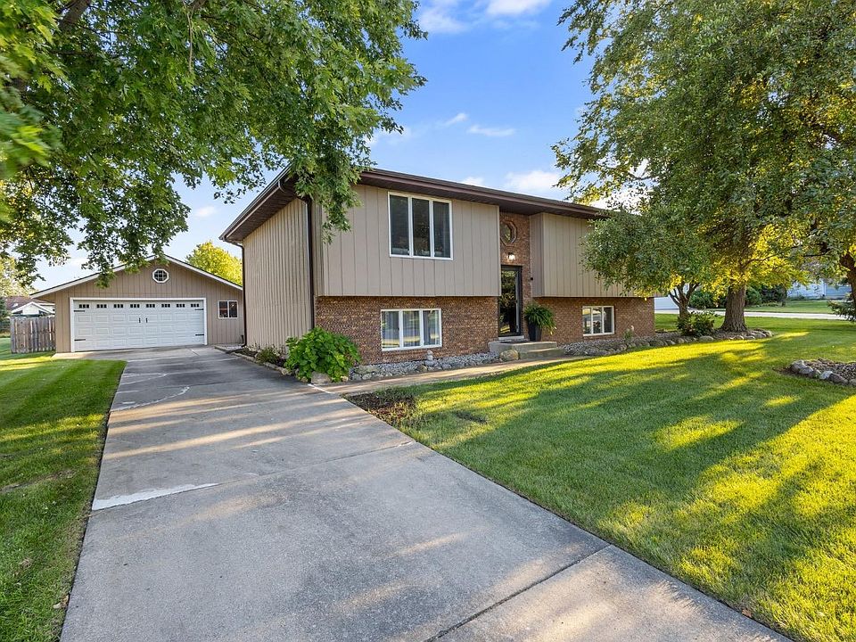 1st image of 12305 W 103rd Ct