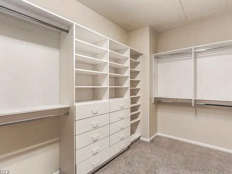 11025 Edina Ct — Photo 27