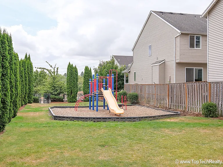 6554 NE Forest Ln — Photo 22