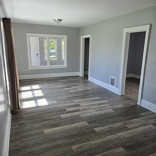 95 Carl St Photo 1