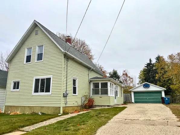 159 Jackson St, Manistee, MI 49660