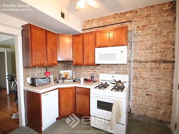 4th image of 1304 W Albion Ave APT 3