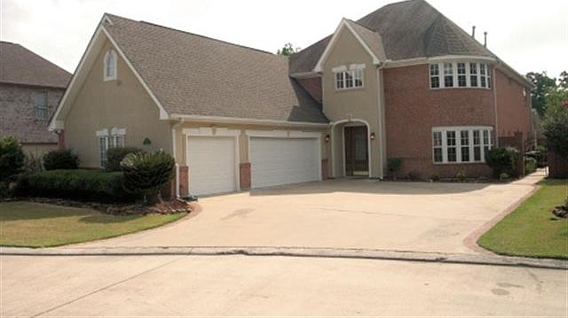 1st image of 11 Waterford Dr