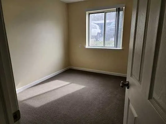 729 Keenway Cir #E — Photo 8