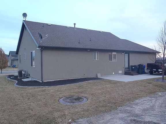5th image of 556 West Bono Blvd