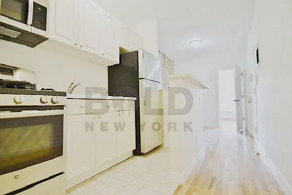 Rented by Bold New York | media 12