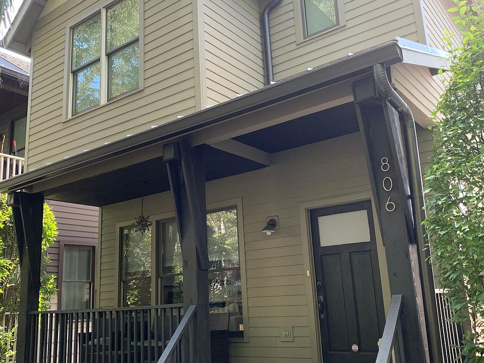 1st image of 806 Lancaster Way