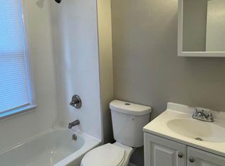 10565 Main St #1, New Middletown, OH 44442