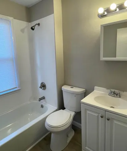 10565 Main St #1 Photo 1