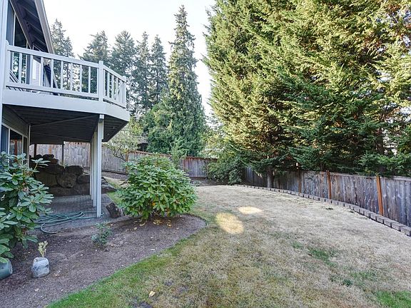4th image of 16964 NE 37th Pl