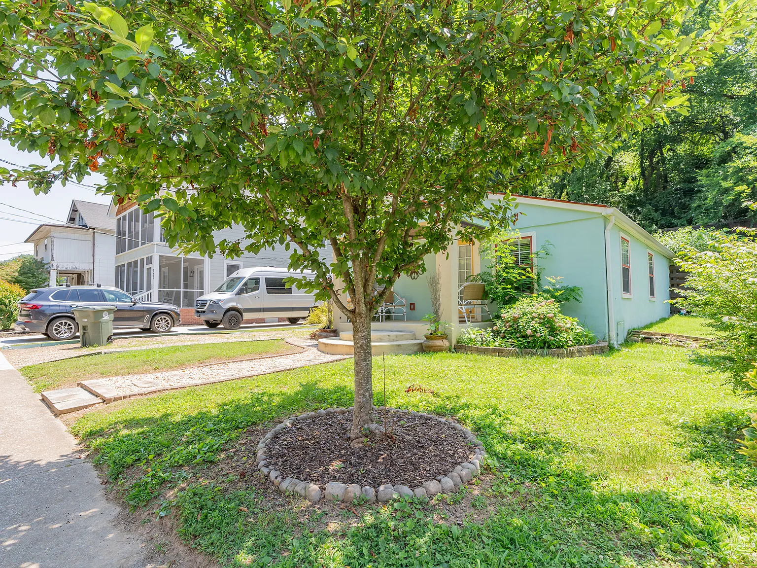 2 bed, 1061 sqft, $2,700 — Photo 4