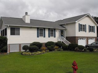 908 Plantation Dr, New Bern, NC 28562