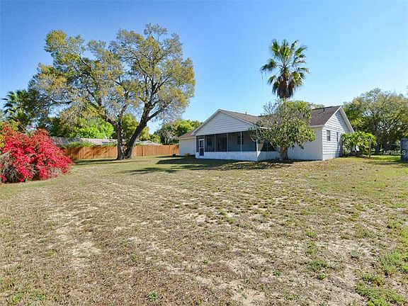 4th image of 33311 Coventry Dr