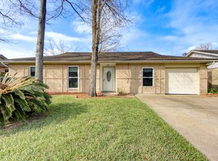 9901 Thrush St, La Porte, TX 77571