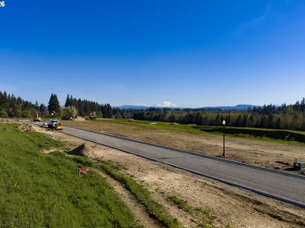 2 NE 179th St #B, Vancouver, WA 98686