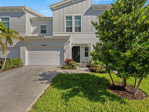 3rd image of 16423 Helix Court