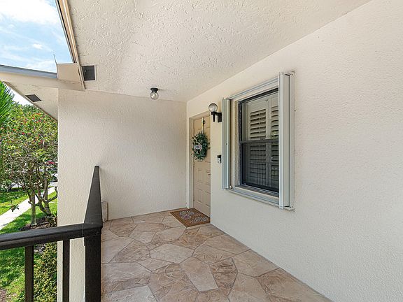 5th image of 2898 SW 22nd Circle #232a