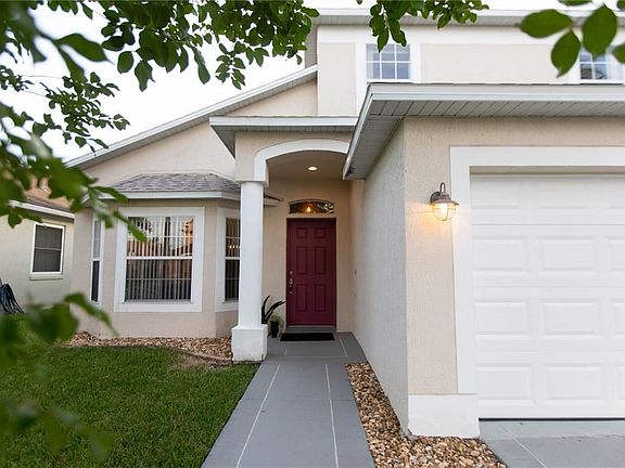 3rd image of 128 Harwood Cir