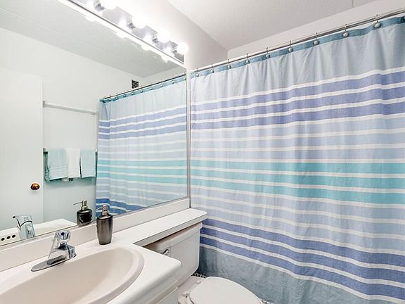 5th image of 300 W 110th St APT 11H