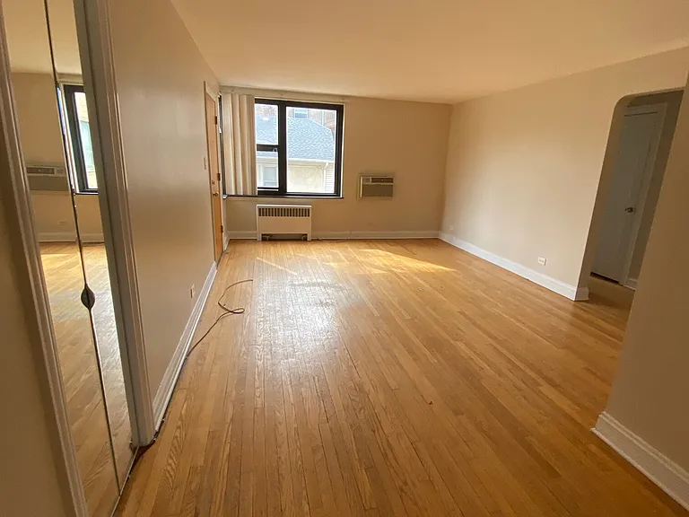 7324 N Ridge Ave #3E — Photo 3