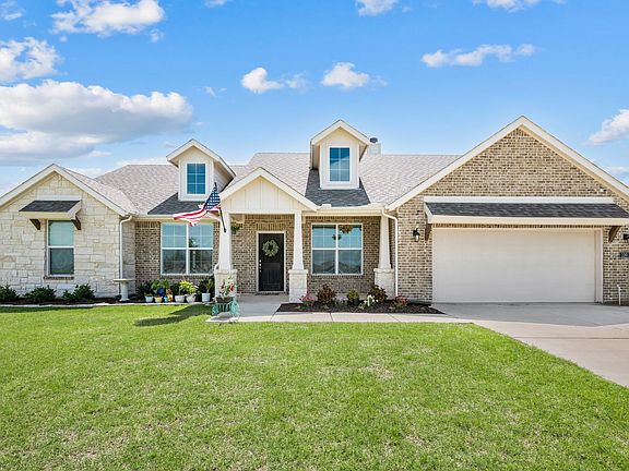3rd image of 120 Croft Ct