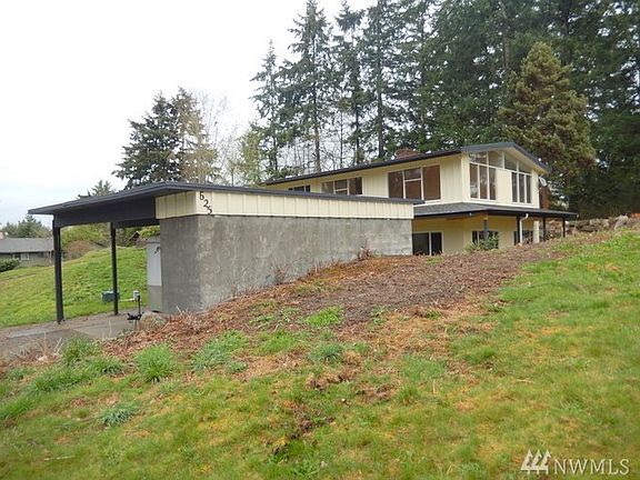 2nd image of 623 625 108th Av Ct E