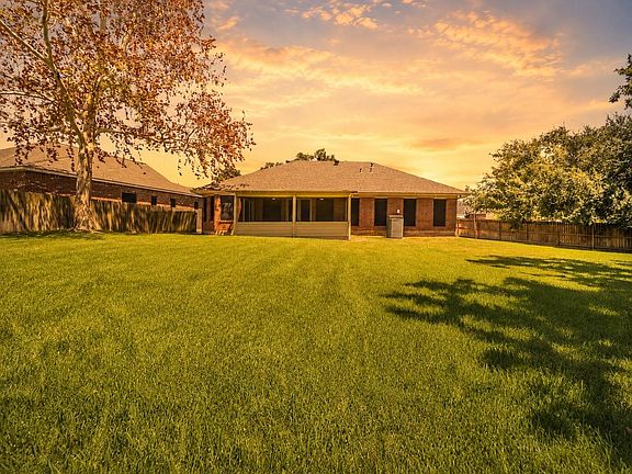 4th image of 7093 Whispering Wind Dr