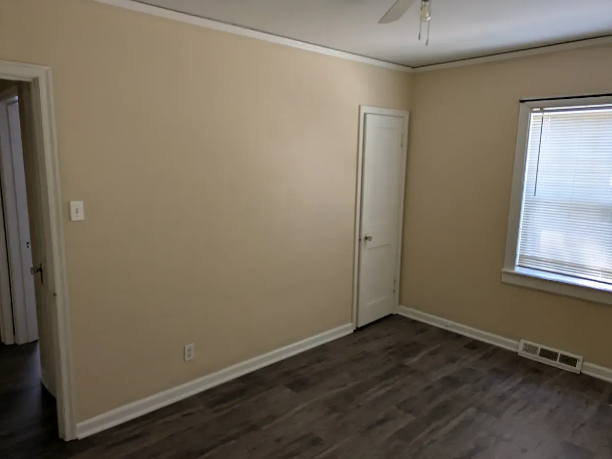 724 SW Lindenwood Ave — Photo 2
