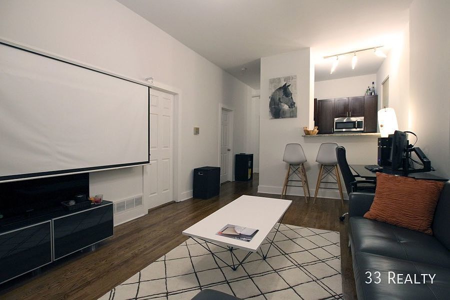 1st image of 1753 W Erie St APT 1R