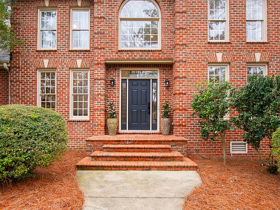 4th image of 3002 Wild Meadow Dr
