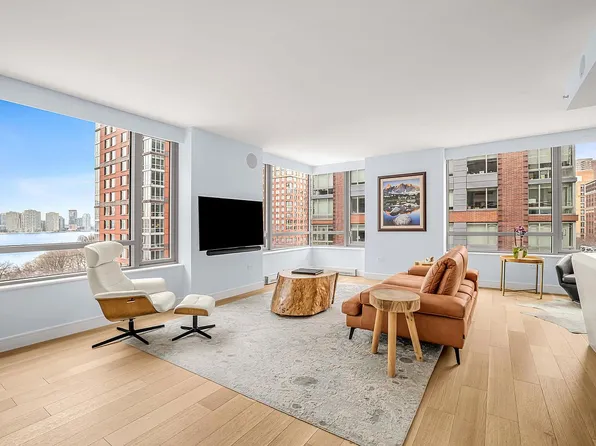 2 River Ter APT 6L, New York, NY 10282