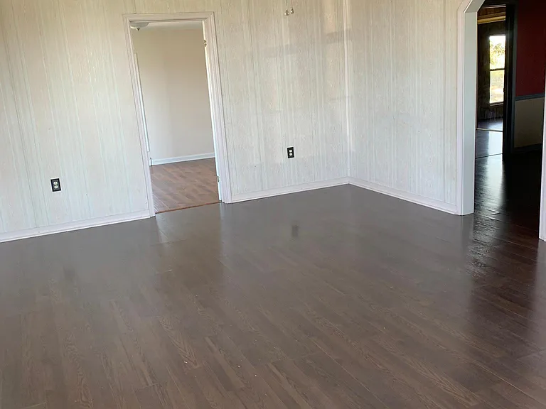 2495 S Avenue F — Photo 11