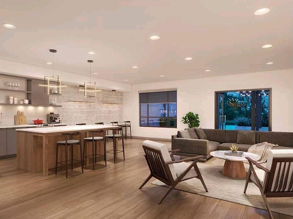 1st image of 10778 108th Ave #603