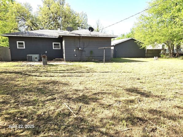 218 E Kiowa St, Hunter, OK 74640