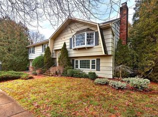 60 Sheffield Cir, Stratford, CT 06614