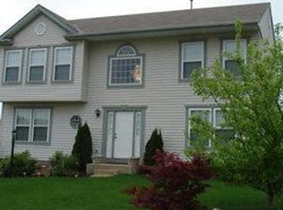 1308 Sandstone Dr, Tarentum, PA