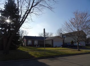 1011 Timberwood Ln, Algonquin, IL