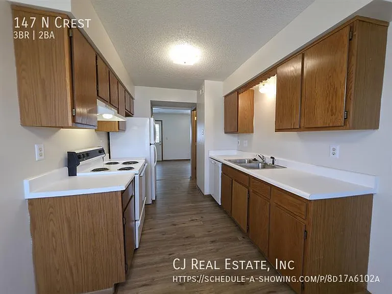 147 N Crest Dr — Photo 4