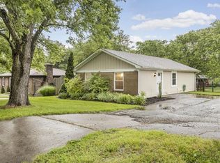 6818 Hillside Dr, Pewee Valley, KY 40056