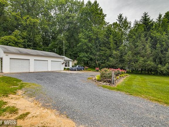Detached 3 car garage