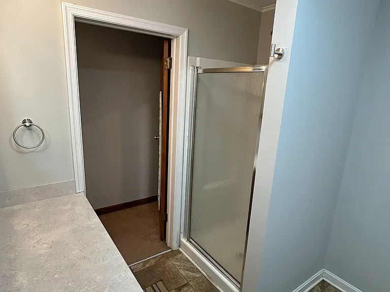 506 E Center St — Photo 13