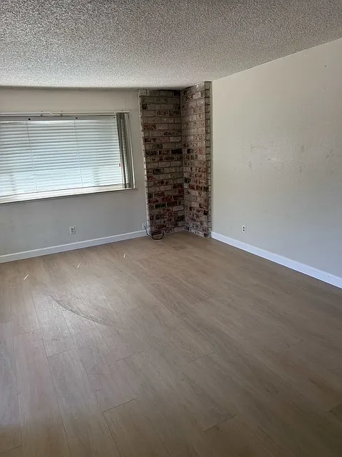 2 bed, 924 sqft, $1,750 — Photo 3