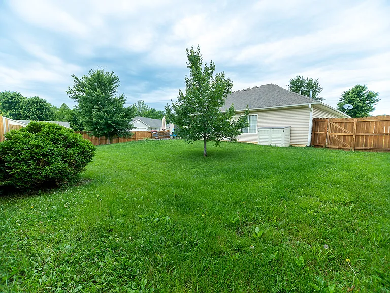 5104 Opal Dr — Photo 16