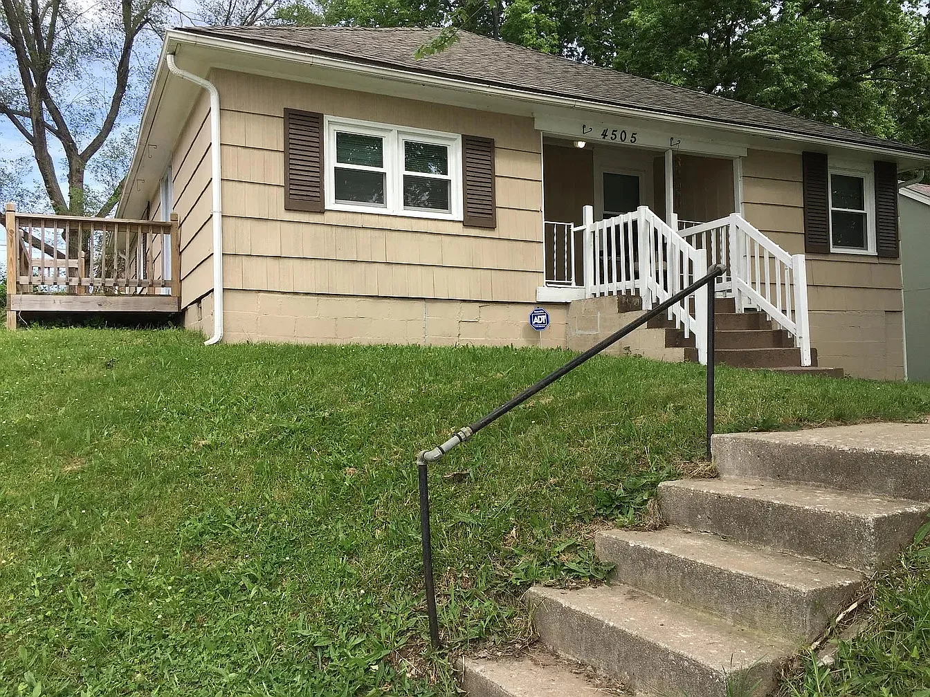 4505 NE Winn Rd - 1 — Photo 3