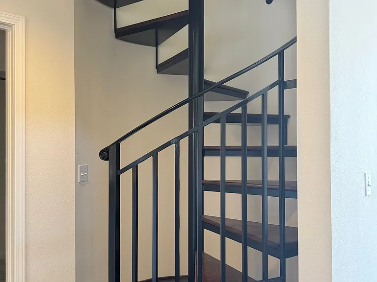 540 N Rossmore Ave #408 — Photo 7