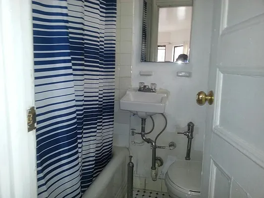 Rented by Alan Tam Licensed Real Estate Broker Company | media 4