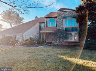 73 Hals Dr, Langhorne, PA 19053