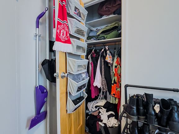 3rd image of 71 Thompson St #5AC