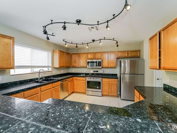 3rd image of 8458 N Avenida De La Bellota