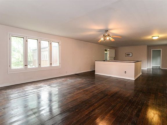 5th image of 1501 Beechwood Dr